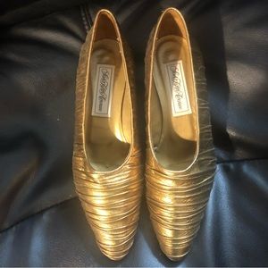 Bronze pleated pumps size 8